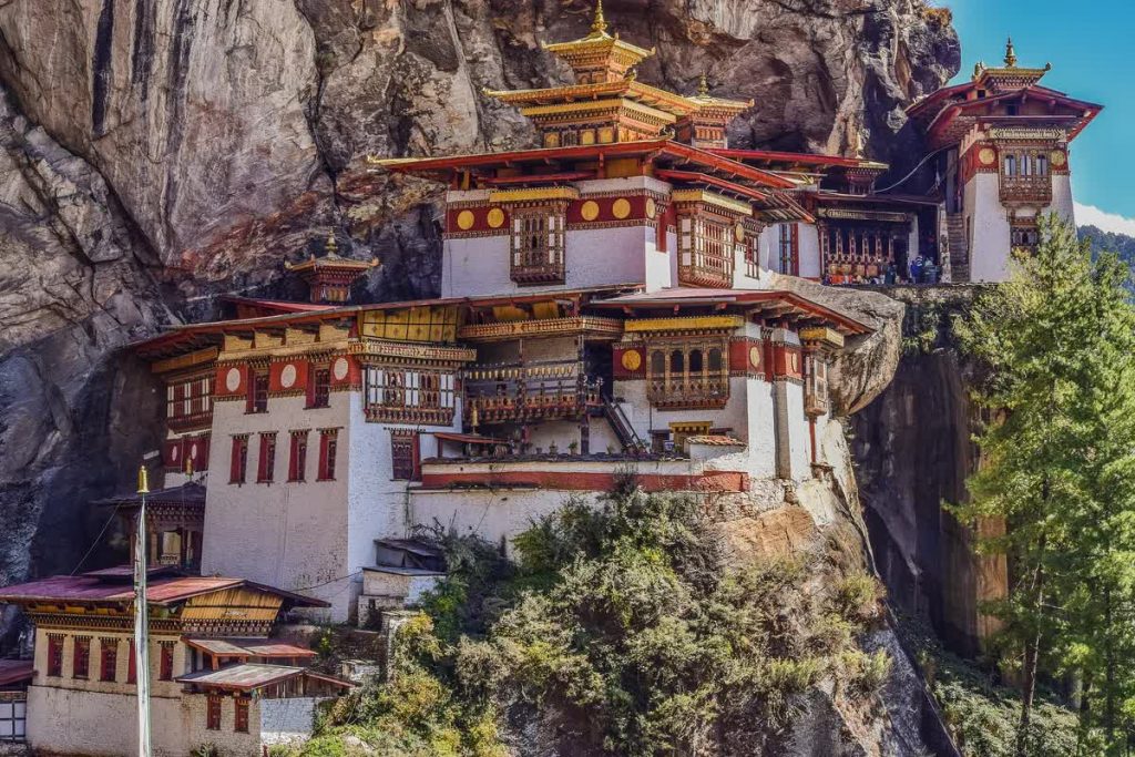 Экскурсия по королевству Бутан